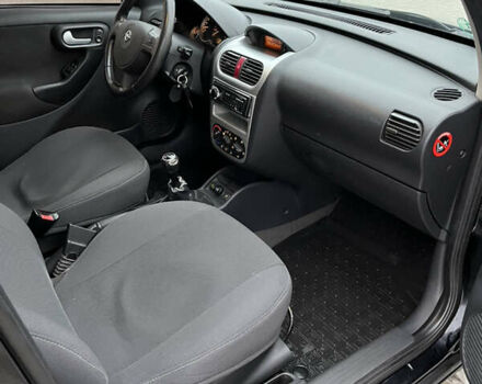 Чорний Опель Комбо вант.-пас., об'ємом двигуна 1.6 л та пробігом 250 тис. км за 4500 $, фото 13 на Automoto.ua