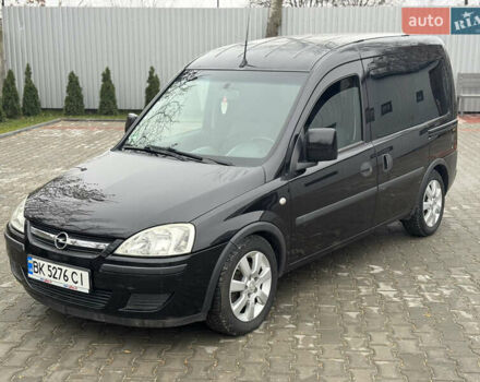Черный Опель Комбо груз.-пасс., объемом двигателя 1.7 л и пробегом 219 тыс. км за 4999 $, фото 2 на Automoto.ua