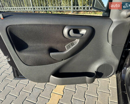 Чорний Опель Комбо вант.-пас., об'ємом двигуна 1.3 л та пробігом 230 тис. км за 4300 $, фото 29 на Automoto.ua