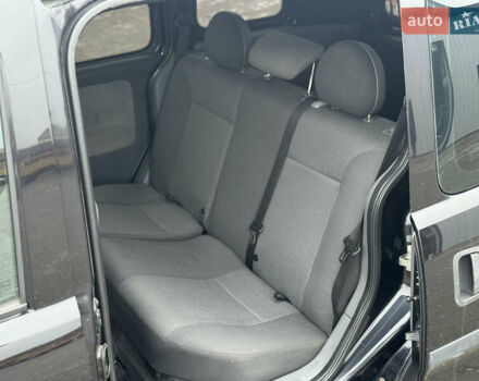 Черный Опель Комбо груз.-пасс., объемом двигателя 1.7 л и пробегом 219 тыс. км за 4999 $, фото 11 на Automoto.ua