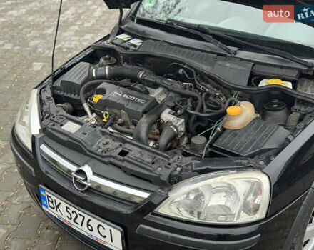 Черный Опель Комбо груз.-пасс., объемом двигателя 1.7 л и пробегом 219 тыс. км за 4999 $, фото 4 на Automoto.ua