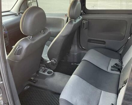 Черный Опель Комбо груз.-пасс., объемом двигателя 1.3 л и пробегом 177 тыс. км за 5600 $, фото 7 на Automoto.ua