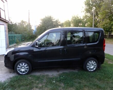 Опель Комбо вант.-пас. 2012 у Кропивницькому (Кіровограді) на Automoto.ua Чорний Опель Комбо вант.-пас., об'ємом двигуна 1.4 л та пробігом 102 тис. км за 7000 $, фото 1 на Automoto.ua