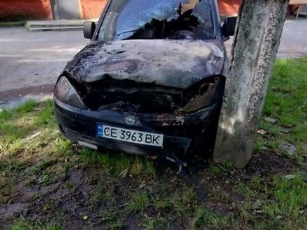 Опель Комбо вант.-пас. 2004 у Хмельницькому на Automoto.ua Чорний Опель Комбо вант.-пас., об'ємом двигуна 1.25 л та пробігом 377 тис. км за 1200 $, фото 1 на Automoto.ua