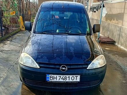Черный Опель Комбо груз.-пасс., объемом двигателя 1.2 л и пробегом 430 тыс. км за 3500 $, фото 1 на Automoto.ua