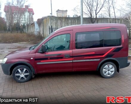 Красный Опель Комбо груз.-пасс., объемом двигателя 1.7 л и пробегом 350 тыс. км за 3000 $, фото 3 на Automoto.ua