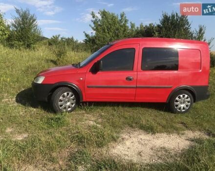 Красный Опель Комбо груз.-пасс., объемом двигателя 1.7 л и пробегом 280 тыс. км за 3000 $, фото 8 на Automoto.ua
