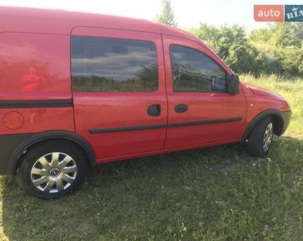 Красный Опель Комбо груз.-пасс., объемом двигателя 1.7 л и пробегом 280 тыс. км за 3000 $, фото 7 на Automoto.ua