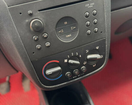 Червоний Опель Комбо вант.-пас., об'ємом двигуна 1.7 л та пробігом 280 тис. км за 4500 $, фото 11 на Automoto.ua