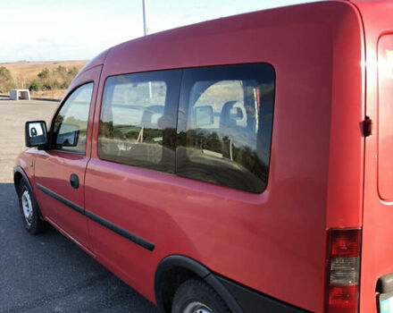 Красный Опель Комбо груз.-пасс., объемом двигателя 1.25 л и пробегом 200 тыс. км за 2650 $, фото 6 на Automoto.ua