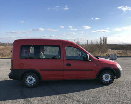 Красный Опель Комбо груз.-пасс., объемом двигателя 1.25 л и пробегом 200 тыс. км за 2650 $, фото 3 на Automoto.ua