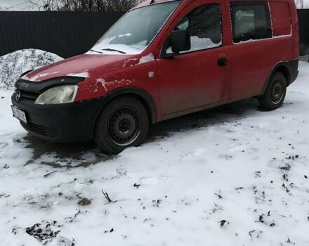Красный Опель Комбо груз.-пасс., объемом двигателя 1.3 л и пробегом 322 тыс. км за 2600 $, фото 3 на Automoto.ua