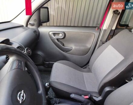 Червоний Опель Комбо вант.-пас., об'ємом двигуна 1.3 л та пробігом 311 тис. км за 4550 $, фото 5 на Automoto.ua