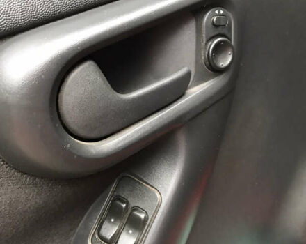 Красный Опель Комбо груз.-пасс., объемом двигателя 1.69 л и пробегом 212 тыс. км за 6100 $, фото 10 на Automoto.ua