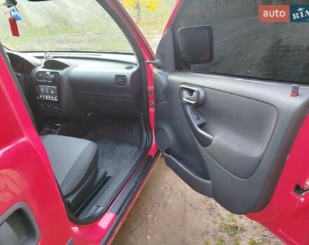 Червоний Опель Комбо вант.-пас., об'ємом двигуна 1.3 л та пробігом 311 тис. км за 4550 $, фото 6 на Automoto.ua