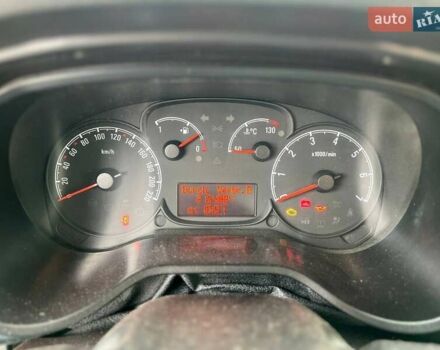 Красный Опель Комбо груз.-пасс., объемом двигателя 1.6 л и пробегом 215 тыс. км за 12890 $, фото 17 на Automoto.ua