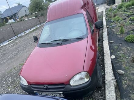 Красный Опель Комбо груз.-пасс., объемом двигателя 1.4 л и пробегом 1 тыс. км за 1500 $, фото 1 на Automoto.ua