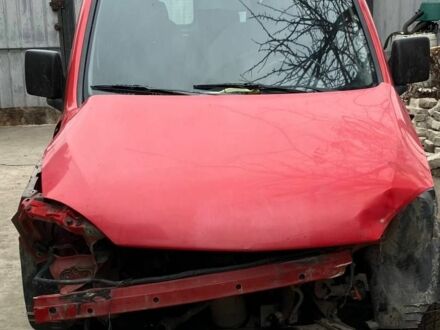 Опель Комбо груз.-пасс. 2005 в Сумах на Automoto.ua Красный Опель Комбо груз.-пасс., объемом двигателя 1.2 л и пробегом 300 тыс. км за 1018 $, фото 1 на Automoto.ua