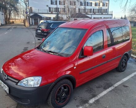 Красный Опель Комбо груз.-пасс., объемом двигателя 1.2 л и пробегом 246 тыс. км за 3699 $, фото 1 на Automoto.ua