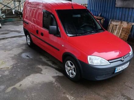 Красный Опель Комбо груз.-пасс., объемом двигателя 1.4 л и пробегом 220 тыс. км за 4200 $, фото 1 на Automoto.ua