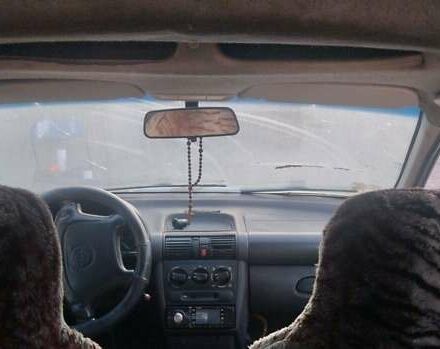Опель Комбо груз.-пасс., объемом двигателя 1.7 л и пробегом 200 тыс. км за 800 $, фото 28 на Automoto.ua