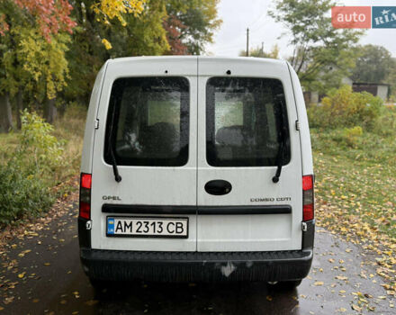 Опель Комбо вант.-пас., об'ємом двигуна 1.2 л та пробігом 220 тис. км за 2850 $, фото 3 на Automoto.ua