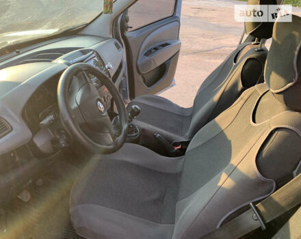 Опель Комбо вант.-пас. 2012 у Житомирі на Automoto.ua Опель Комбо вант.-пас., об'ємом двигуна 1.4 л та пробігом 180 тис. км за 6200 $, фото 9 на Automoto.ua