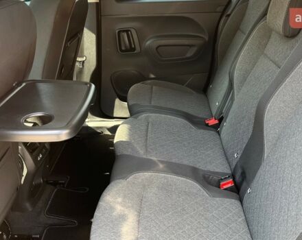 купить новое авто Опель Комбо груз.-пасс. 2025 года от официального дилера OPEL VIPOS Опель фото