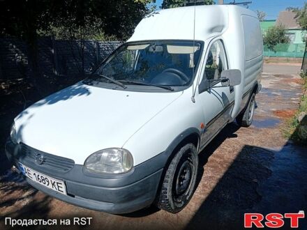 Опель Комбо вант.-пас., об'ємом двигуна 1.4 л та пробігом 200 тис. км за 1600 $, фото 1 на Automoto.ua