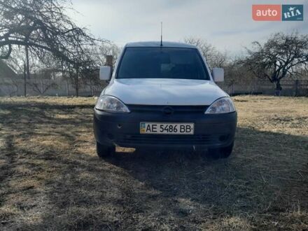Опель Комбо груз.-пасс. 2006 в Бердичеве на Automoto.ua Опель Комбо груз.-пасс., объемом двигателя 1.6 л и пробегом 281 тыс. км за 3350 $, фото 1 на Automoto.ua