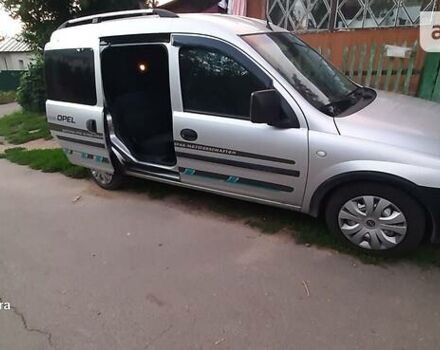 Опель Комбо пасс. 2008 в Хмельницком на Automoto.ua Серый Опель Комбо пасс., объемом двигателя 1.3 л и пробегом 230 тыс. км за 4300 $, фото 4 на Automoto.ua
