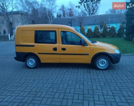 Желтый Опель Комбо груз.-пасс., объемом двигателя 1.7 л и пробегом 302 тыс. км за 3300 $, фото 20 на Automoto.ua
