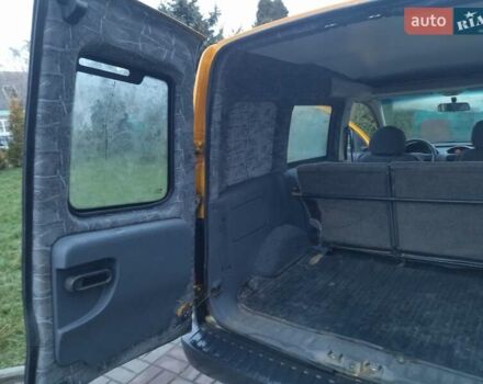 Желтый Опель Комбо груз.-пасс., объемом двигателя 1.7 л и пробегом 302 тыс. км за 3300 $, фото 11 на Automoto.ua