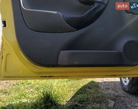 Жовтий Опель Комбо вант.-пас., об'ємом двигуна 1.7 л та пробігом 390 тис. км за 2700 $, фото 10 на Automoto.ua