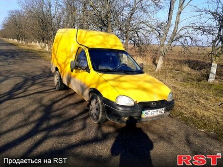 Жовтий Опель Комбо вант.-пас., об'ємом двигуна 1.7 л та пробігом 1 тис. км за 1300 $, фото 1 на Automoto.ua