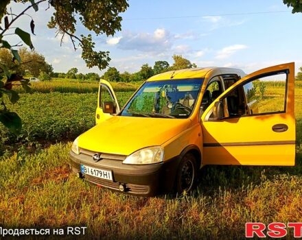 Желтый Опель Комбо груз.-пасс., объемом двигателя 1.7 л и пробегом 379 тыс. км за 3799 $, фото 1 на Automoto.ua