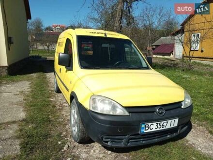 Опель Комбо вант.-пас. 2004 у Самборе на Automoto.ua Жовтий Опель Комбо вант.-пас., об'ємом двигуна 1.7 л та пробігом 390 тис. км за 2700 $, фото 1 на Automoto.ua