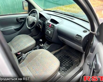 Серый Опель Комбо груз.-пасс., объемом двигателя 1.7 л и пробегом 500 тыс. км за 1900 $, фото 4 на Automoto.ua