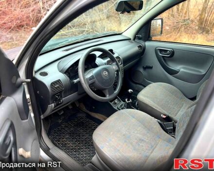 Серый Опель Комбо груз.-пасс., объемом двигателя 1.7 л и пробегом 500 тыс. км за 1900 $, фото 5 на Automoto.ua