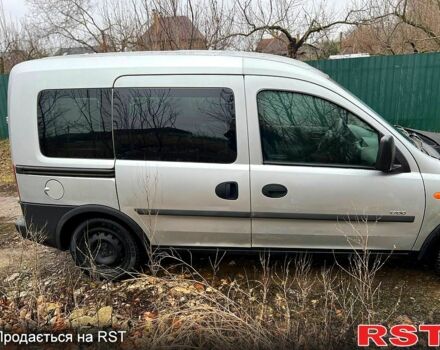 Серый Опель Комбо груз.-пасс., объемом двигателя 1.7 л и пробегом 500 тыс. км за 1900 $, фото 2 на Automoto.ua