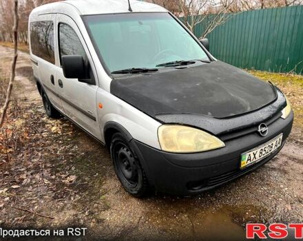 Серый Опель Комбо груз.-пасс., объемом двигателя 1.7 л и пробегом 500 тыс. км за 1900 $, фото 1 на Automoto.ua