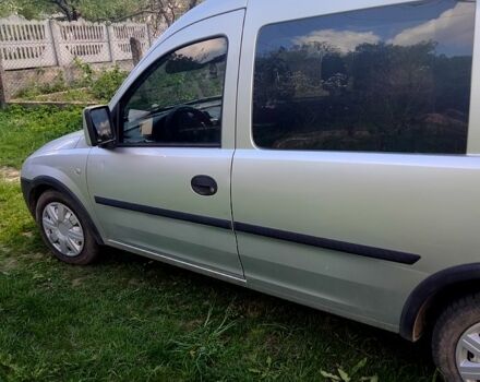 Сірий Опель Комбо вант.-пас., об'ємом двигуна 1.2 л та пробігом 274 тис. км за 3500 $, фото 7 на Automoto.ua