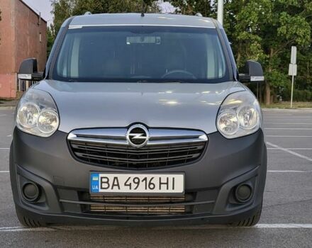 Серый Опель Комбо груз.-пасс., объемом двигателя 1.6 л и пробегом 166 тыс. км за 8600 $, фото 1 на Automoto.ua