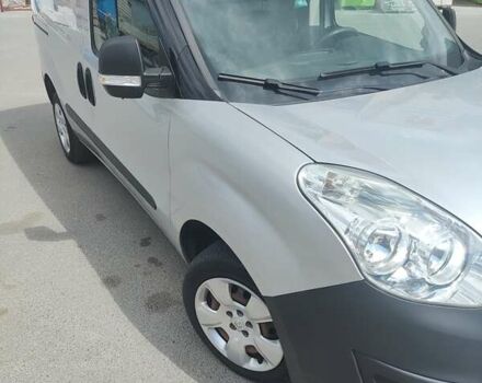 Серый Опель Комбо груз.-пасс., объемом двигателя 0 л и пробегом 240 тыс. км за 6000 $, фото 6 на Automoto.ua