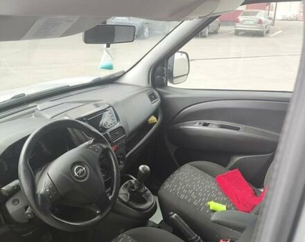 Серый Опель Комбо груз.-пасс., объемом двигателя 0 л и пробегом 240 тыс. км за 6000 $, фото 8 на Automoto.ua