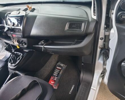 Серый Опель Комбо груз.-пасс., объемом двигателя 1.6 л и пробегом 166 тыс. км за 8600 $, фото 16 на Automoto.ua