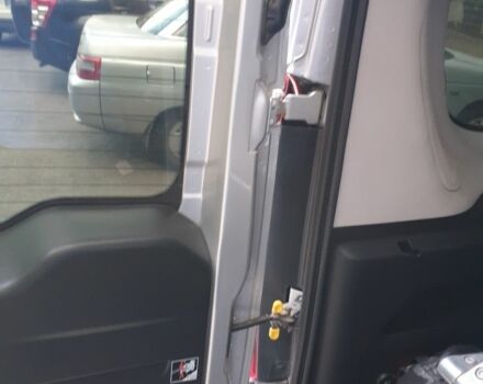 Серый Опель Комбо груз.-пасс., объемом двигателя 1.6 л и пробегом 166 тыс. км за 8600 $, фото 11 на Automoto.ua