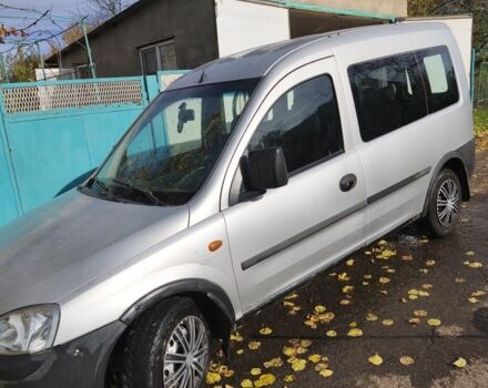 Серый Опель Комбо груз.-пасс., объемом двигателя 1.7 л и пробегом 377 тыс. км за 4000 $, фото 7 на Automoto.ua