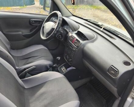 Серый Опель Комбо груз.-пасс., объемом двигателя 1.7 л и пробегом 377 тыс. км за 4000 $, фото 2 на Automoto.ua