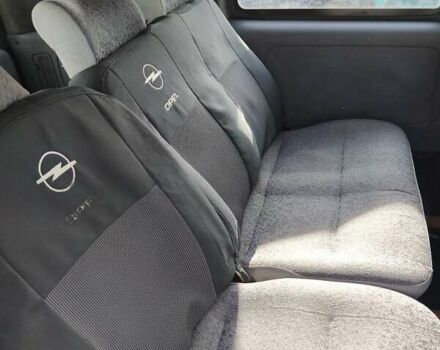 Серый Опель Комбо груз.-пасс., объемом двигателя 1.7 л и пробегом 377 тыс. км за 4000 $, фото 5 на Automoto.ua